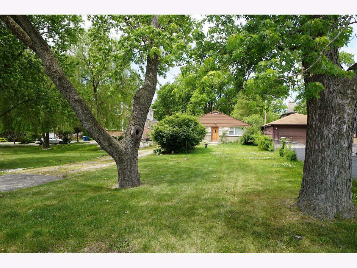  For Sale Mount Prospect Illinois, 208 Graylynn Drive