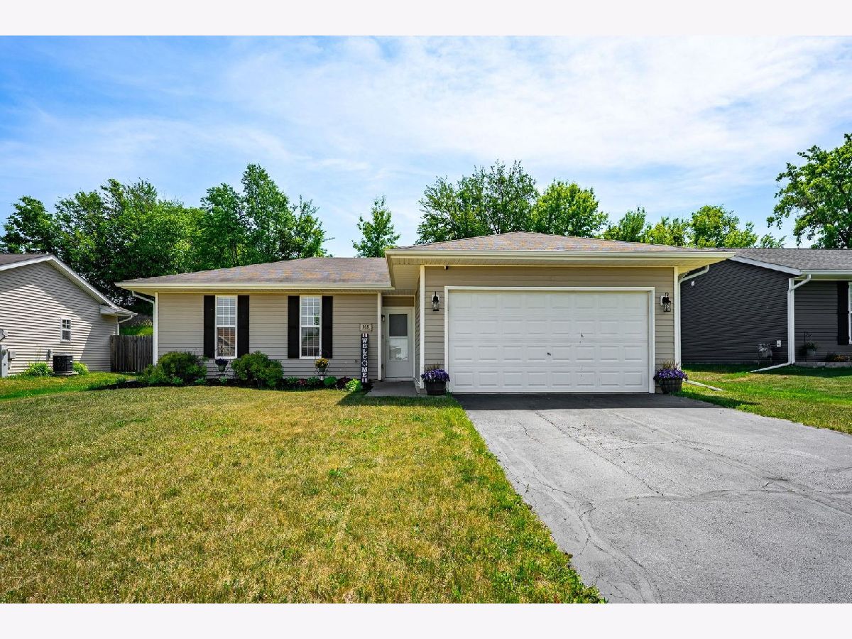  For Sale Machesney Park Illinois, 8331 Crooked Bend
