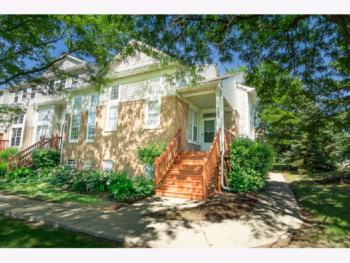  For Sale Addison Illinois, 739 Georgian Court