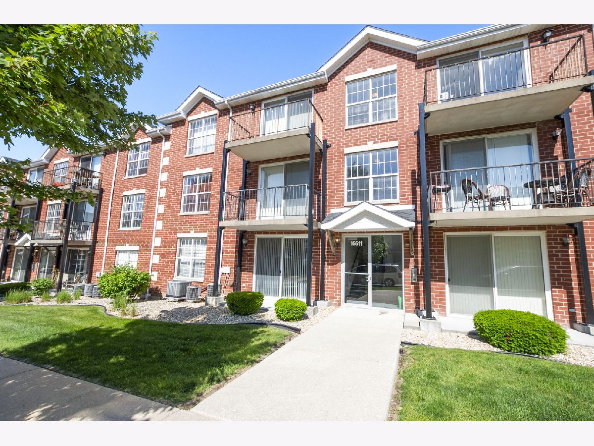  For Sale Orland Park Illinois, 16611 Liberty Circle