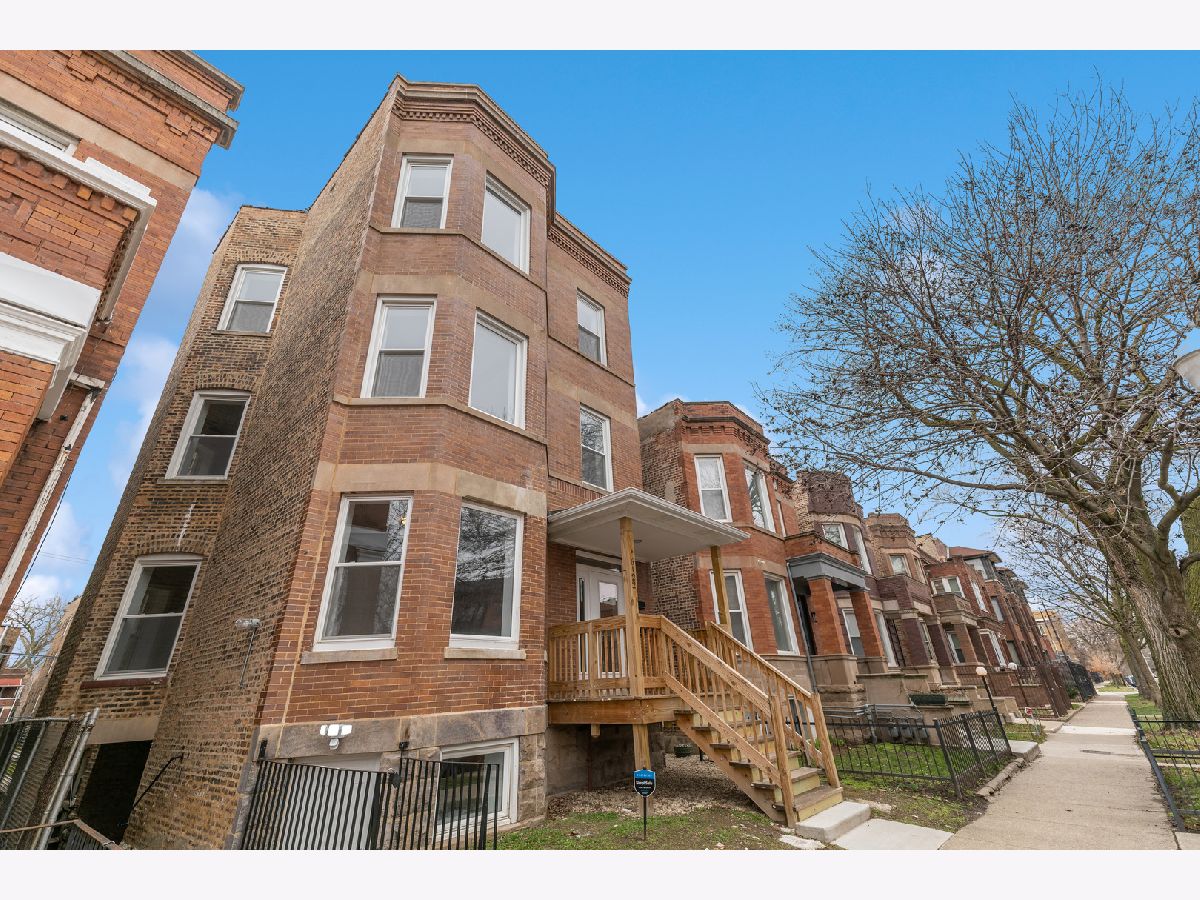  Rented Chicago Illinois, 6122 Champlain