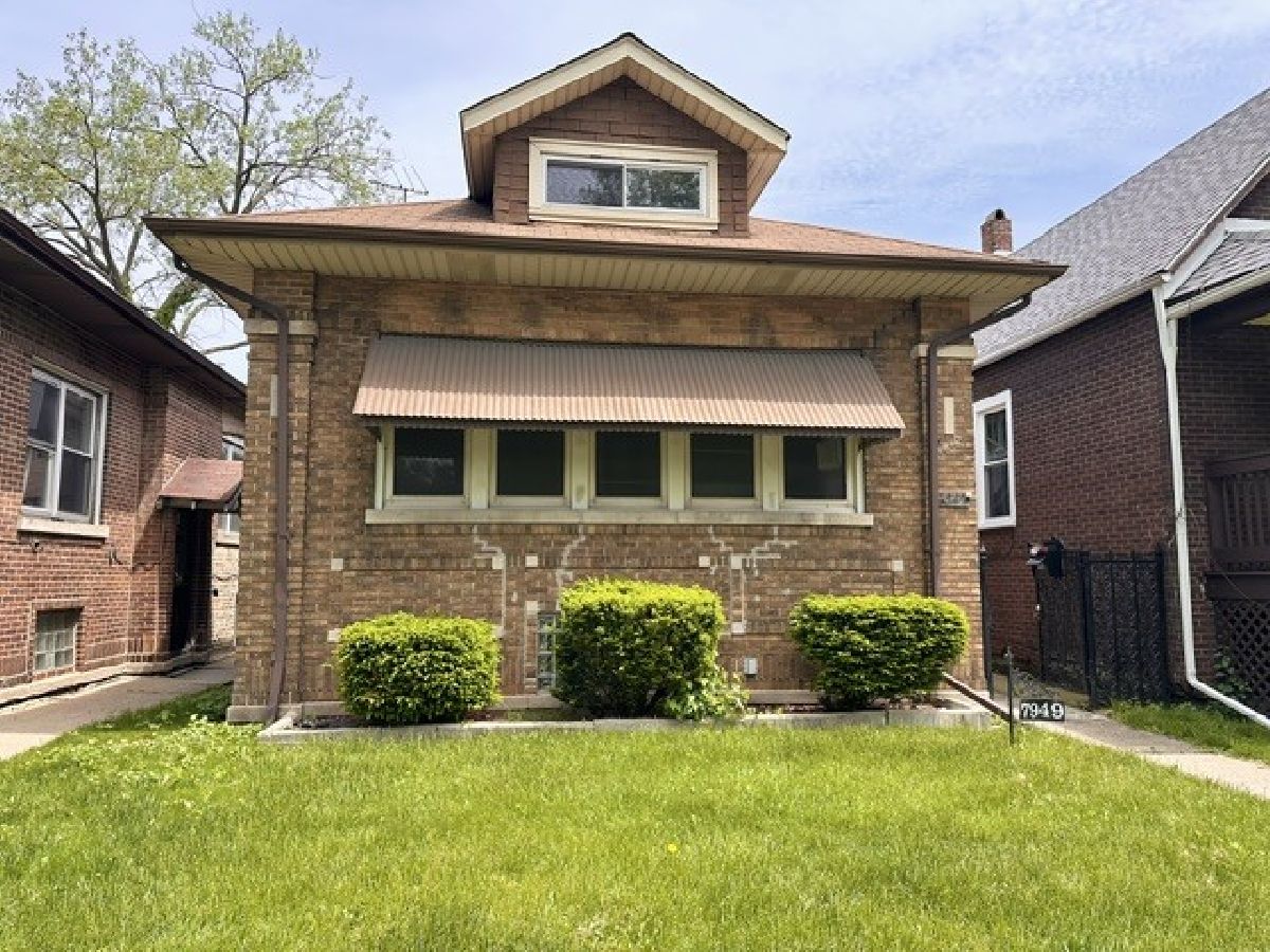  For Sale Chicago Illinois, 7949 Manistee Avenue