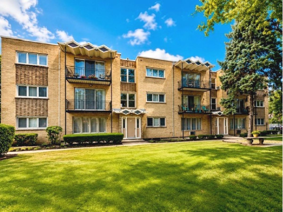  For Sale Chicago Illinois, 8449 Kedzie Avenue