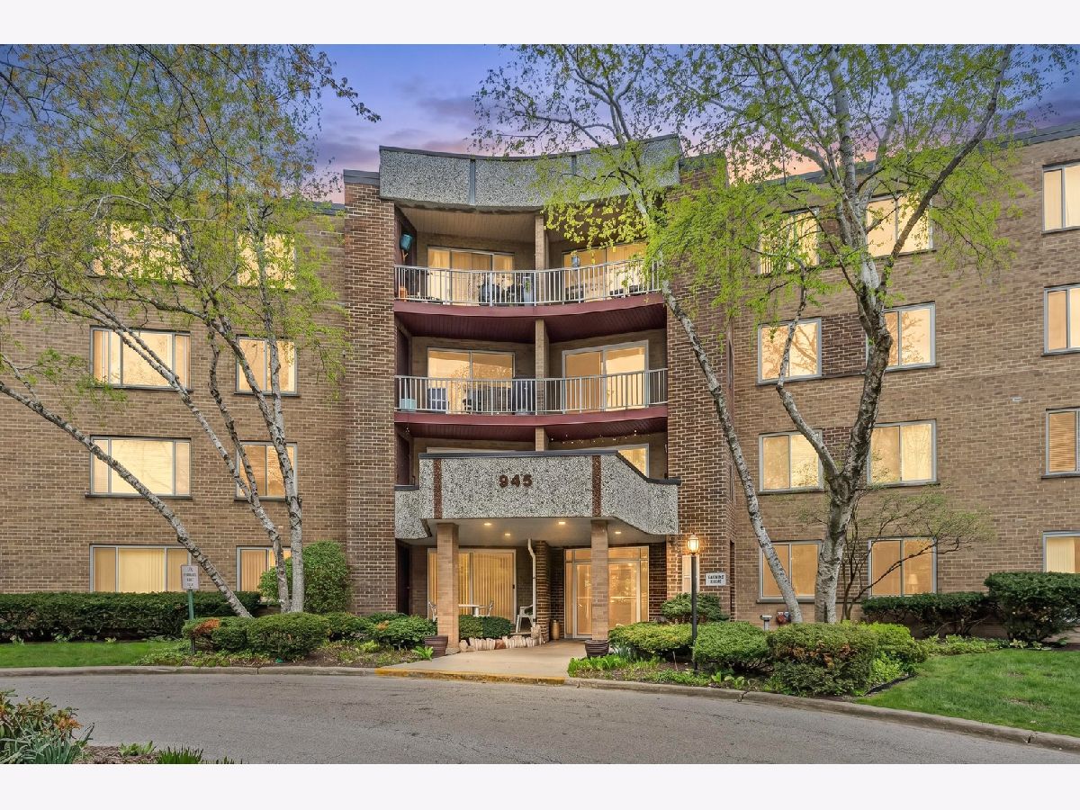 Condominiums For Sale Willow Creek Palatine Illinois, 945 Kenilworth Avenue