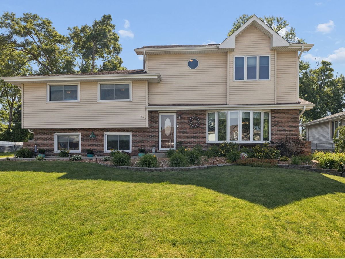  For Sale Palos Hills Illinois, 10225 86th Court