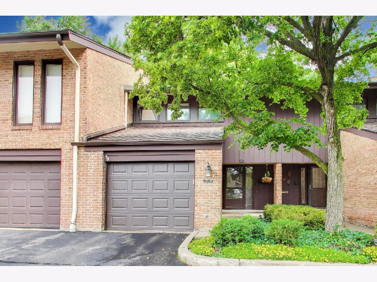  For Sale Glenview Illinois, 1828 Wildberry Drive