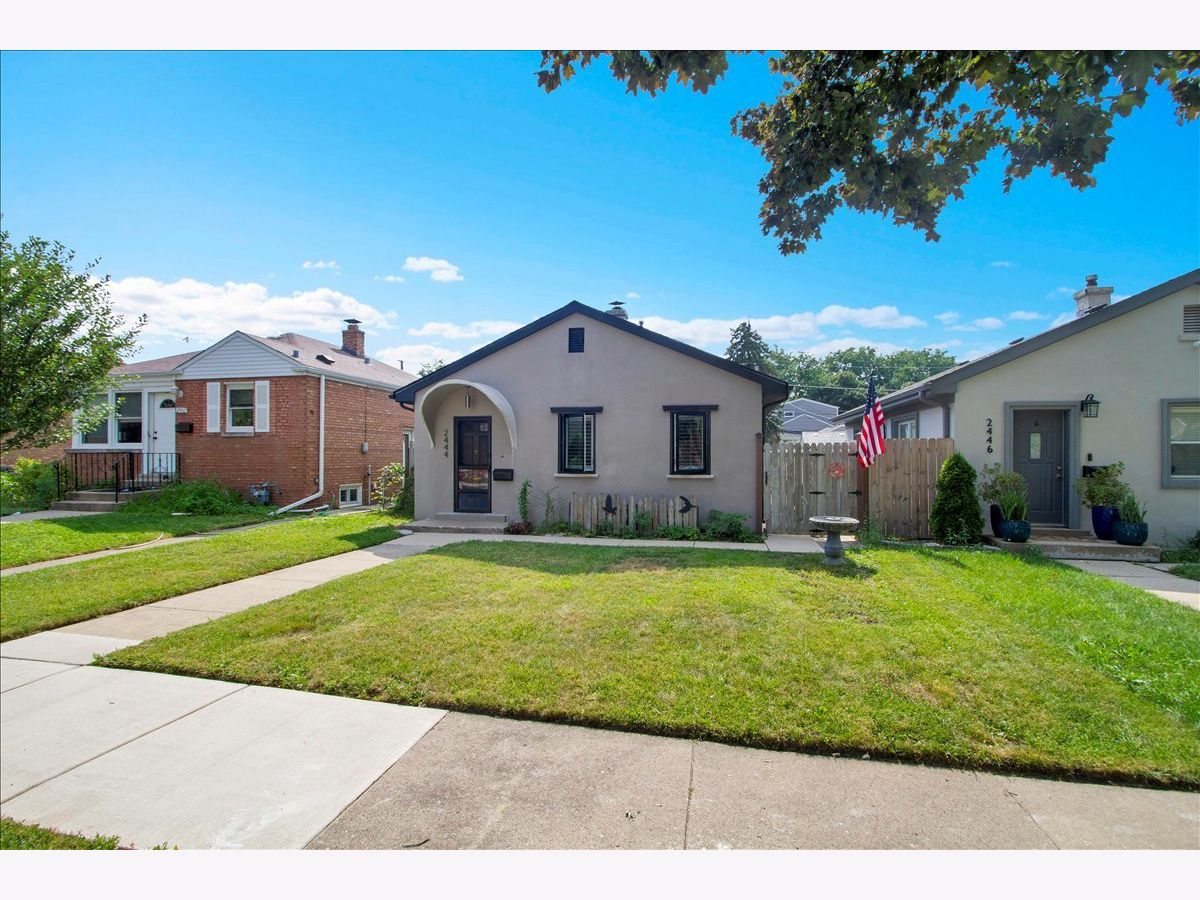  For Sale River Grove Illinois, 2444 Elm Street