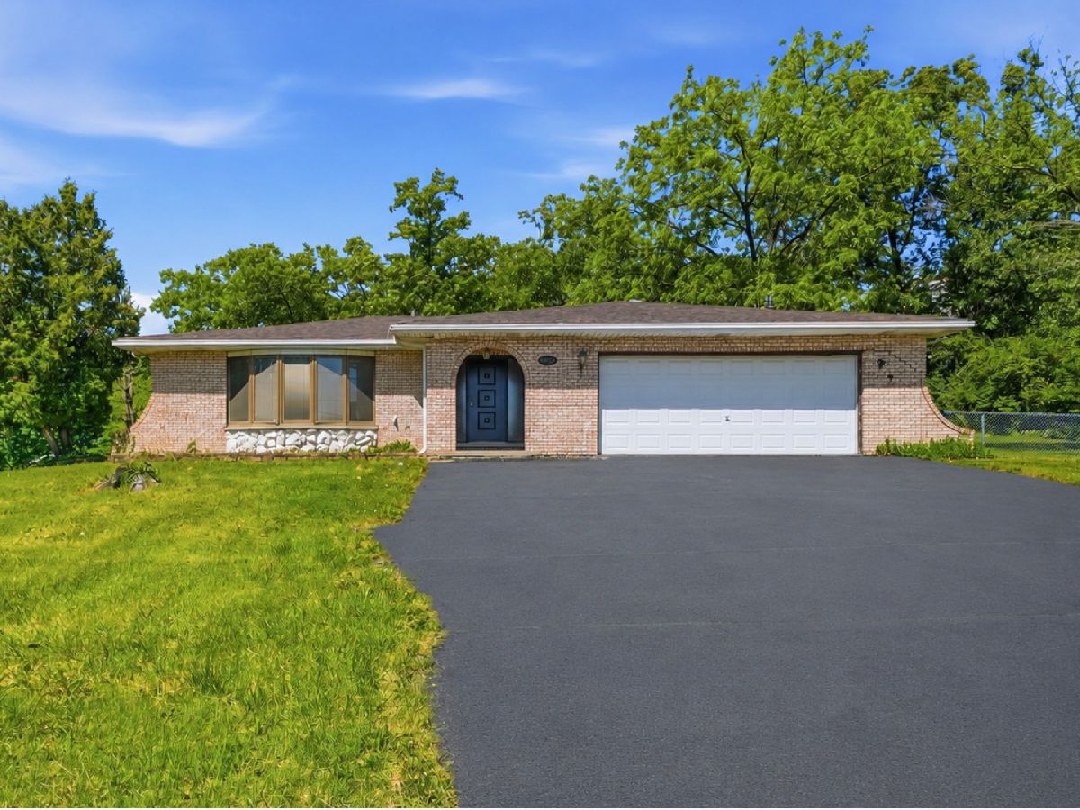  For Sale Palos Hills Illinois, 8800 104th Street