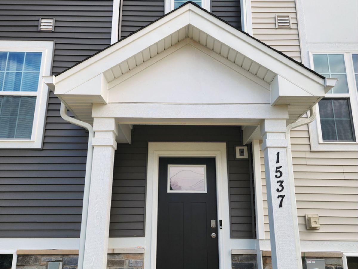  Rented Pingree Grove Illinois, 1537 Yosemite