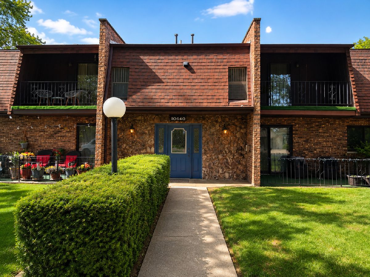  For Sale Palos Hills Illinois, 10640 Brooklodge Lane
