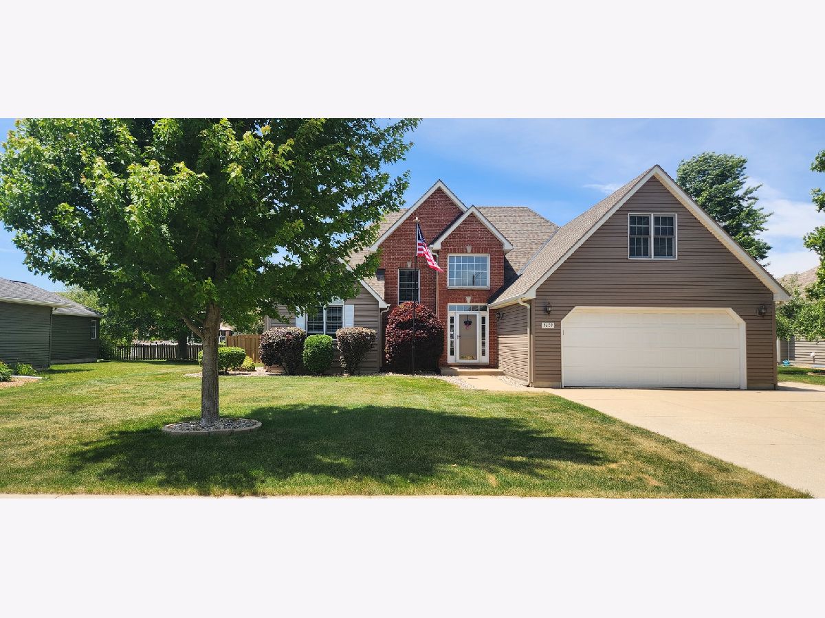  For Sale Sandwich Illinois, 1609 Lorraine Drive