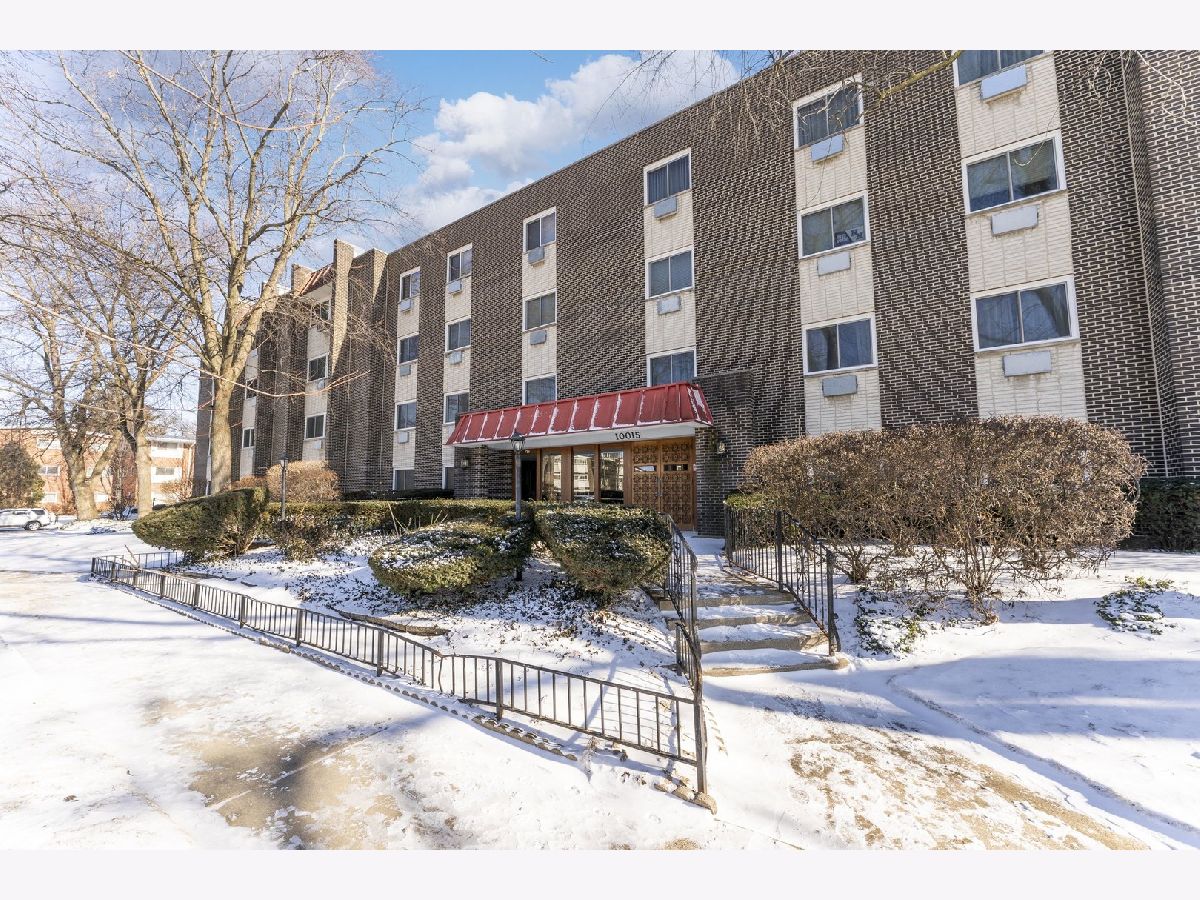  For Sale Skokie Illinois, 10015 Beverly Drive