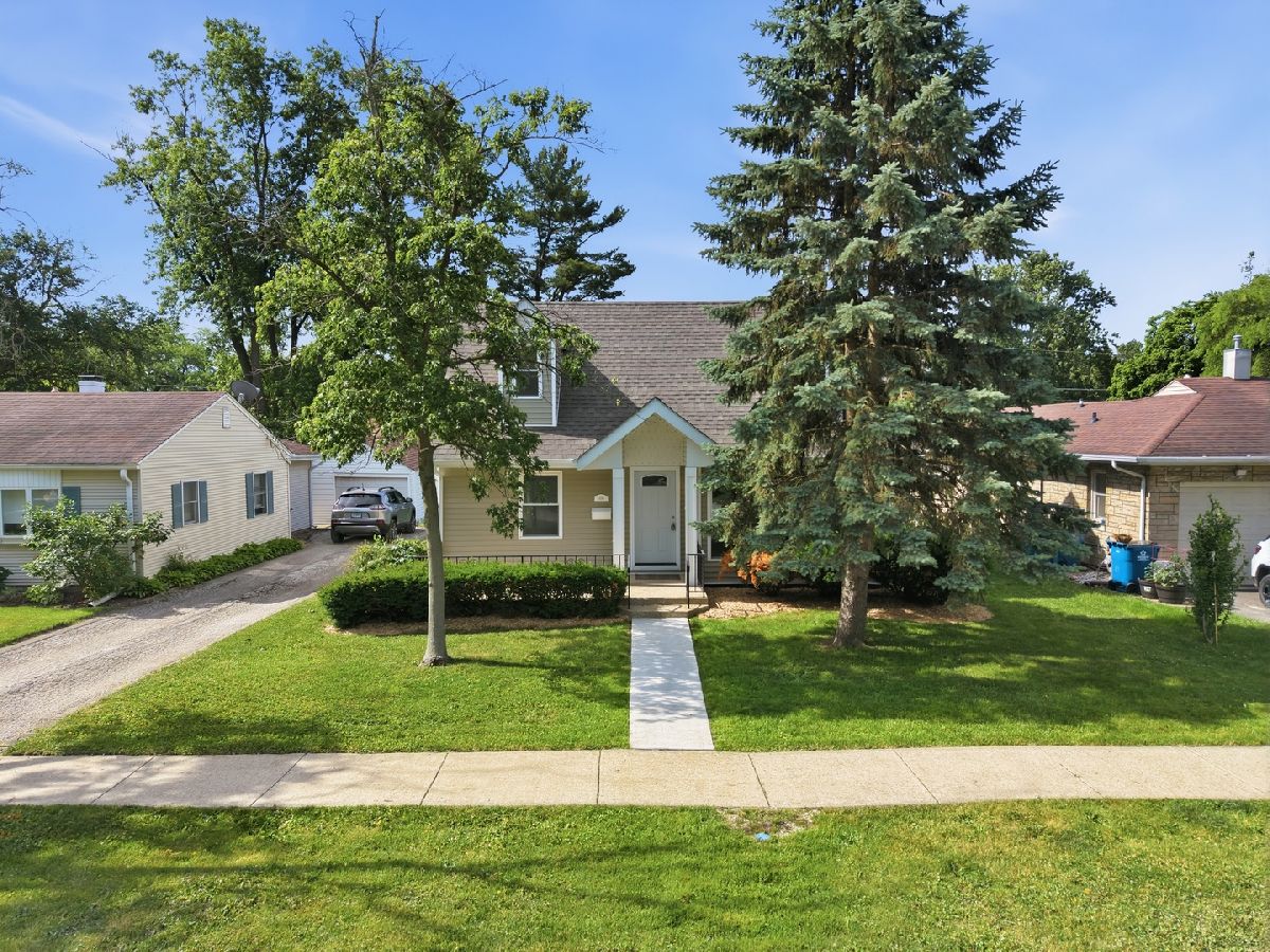  For Sale Crete Illinois, 696 1st Street