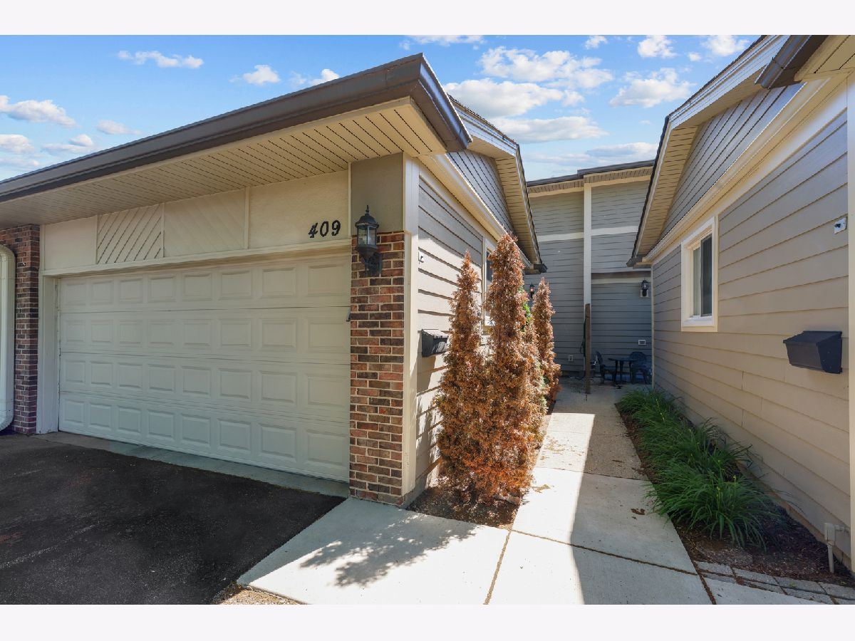 Townhomes For Rent Park West Deerfield Illinois, 409 Mallard