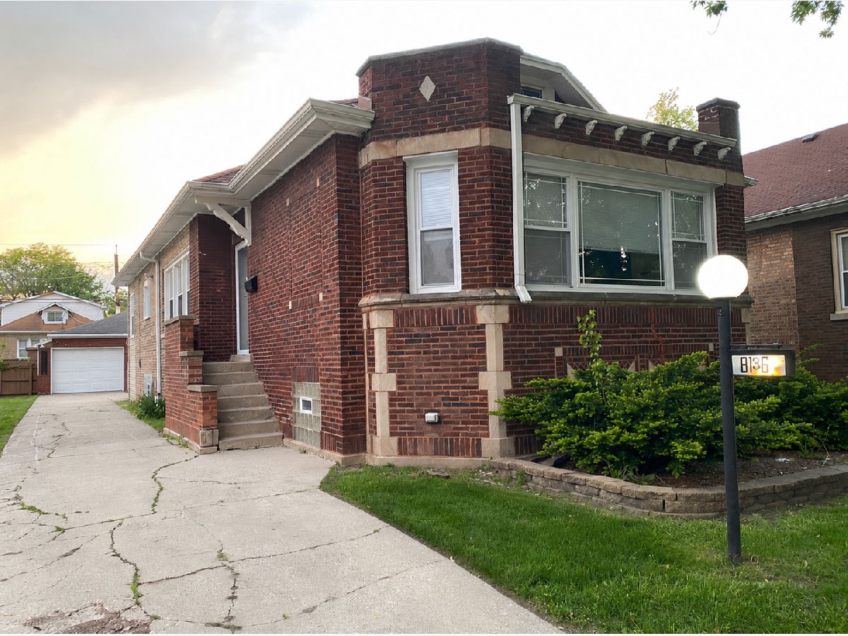  For Sale Chicago Illinois, 8136 Luella Avenue
