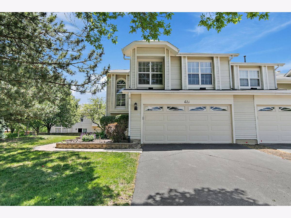 For Sale Schaumburg Illinois, 621 Newbury Lane