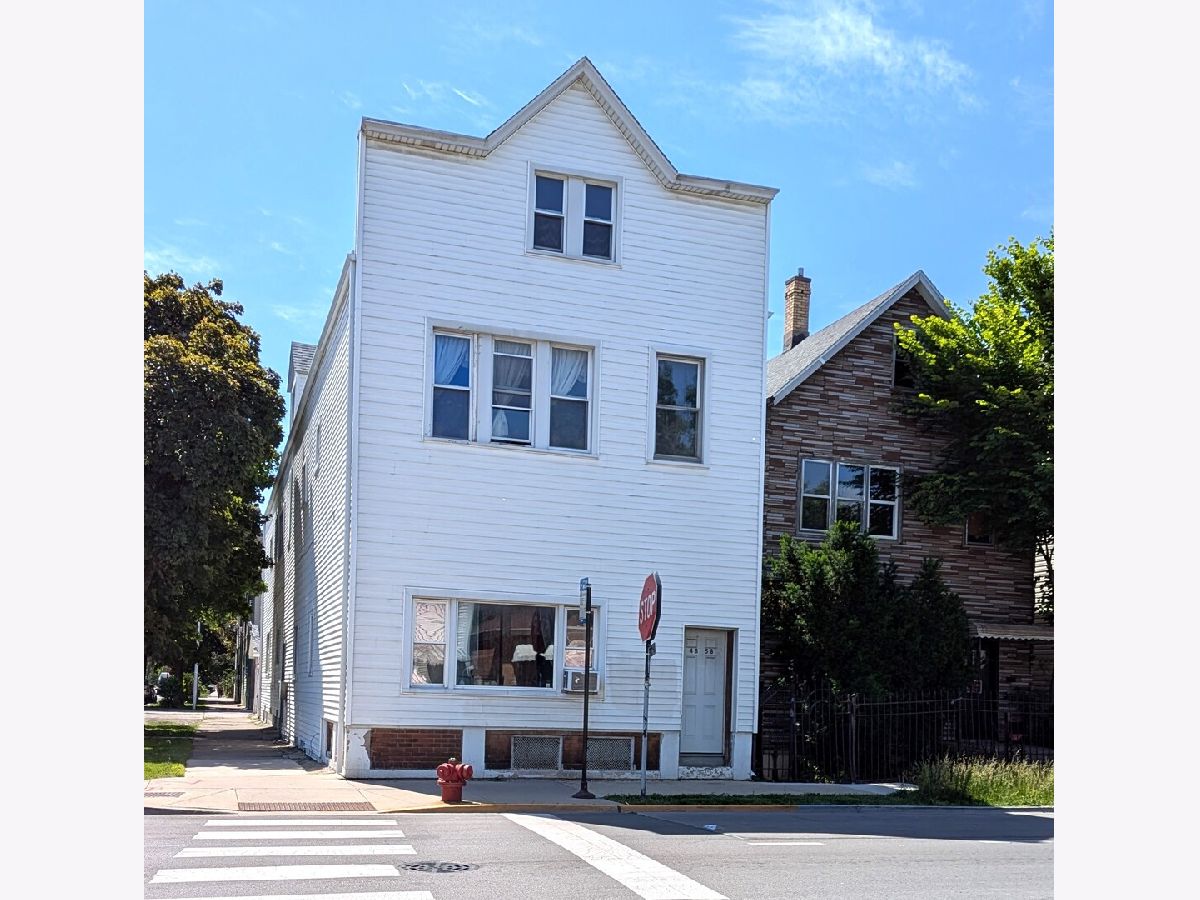  Rented Chicago Illinois, 4858 Damen