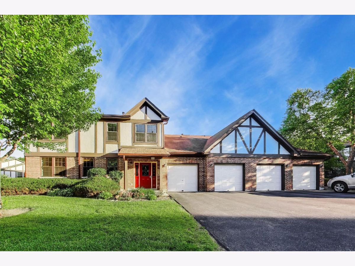  For Sale Bloomingdale Illinois, 306 Carriage Way