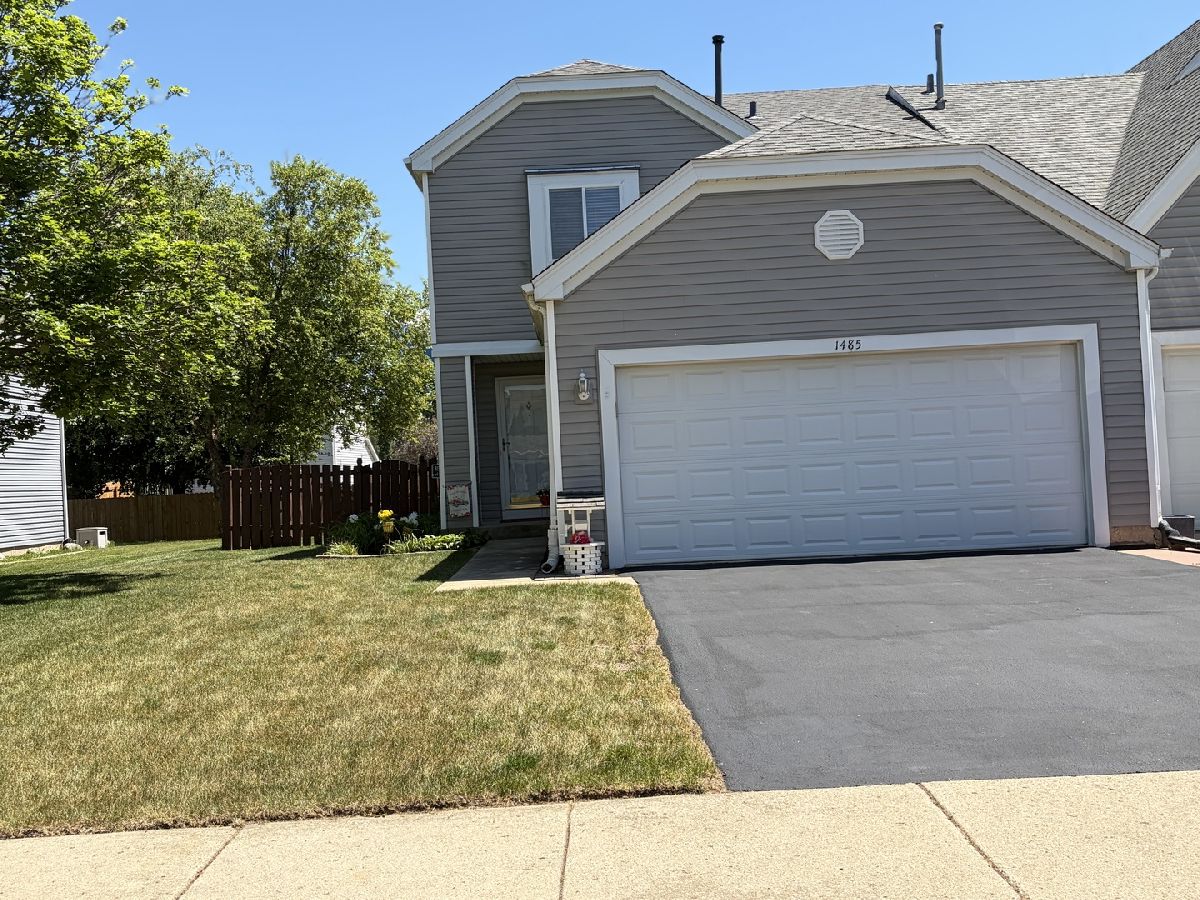  For Sale South Elgin Illinois, 1485 Exeter Lane