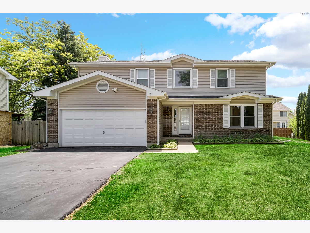 For Sale Streamwood Illinois, 9 Redwood Court