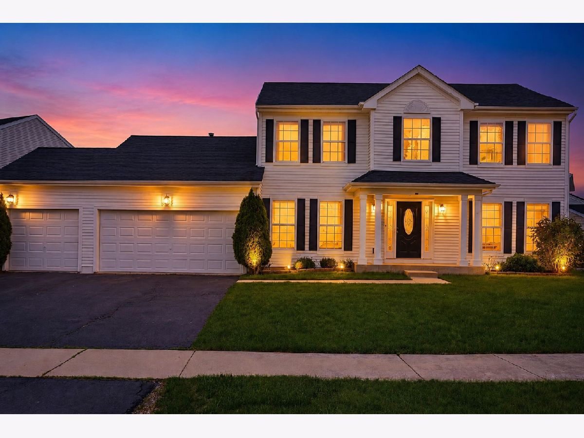  For Sale Lake In The Hills Illinois, 5313 Briarfield Lane