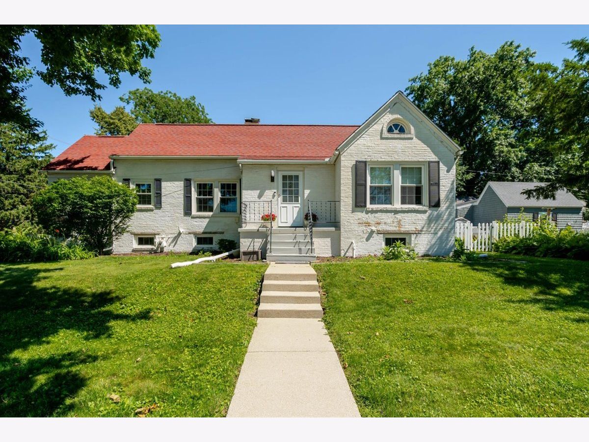  For Sale Bloomington Illinois, 2 Dawes Place