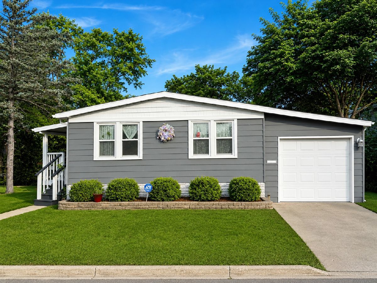 Homes For Sale Willow Lake Estates Elgin Illinois, 115 Tollview Road