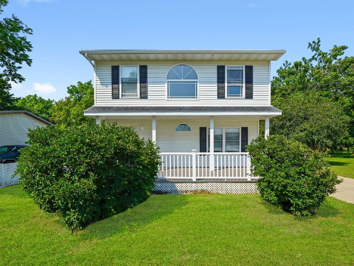  Rented Utica Illinois, 520 Johnson