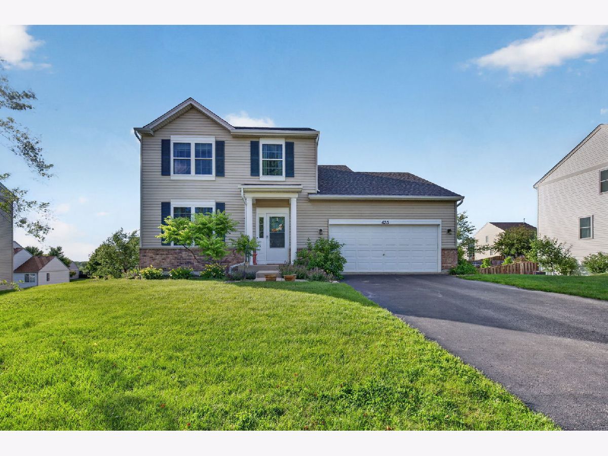  For Sale Minooka Illinois, 635 Gallant Drive