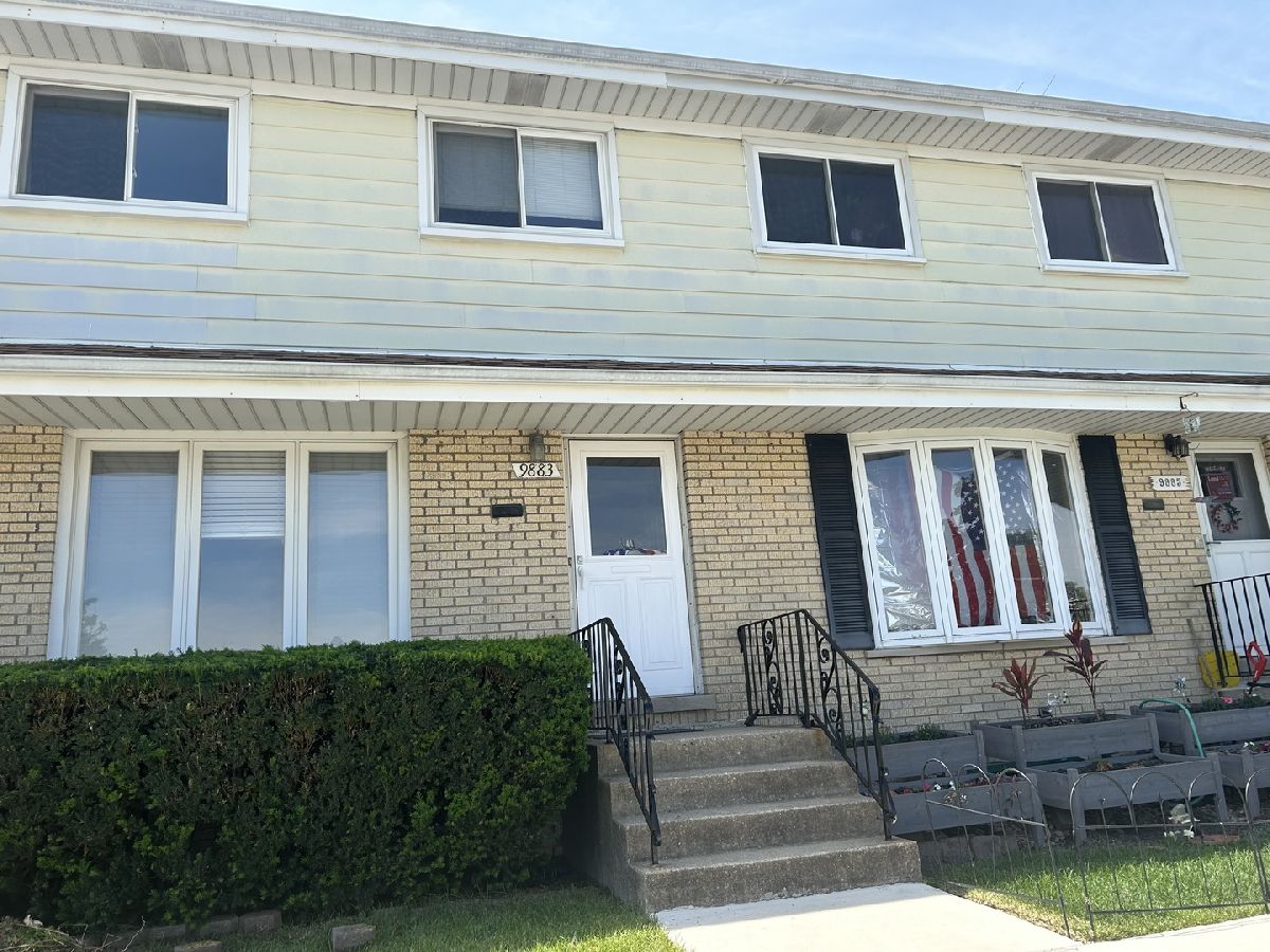  For Rent Schiller Park Illinois, 9883 Soreng