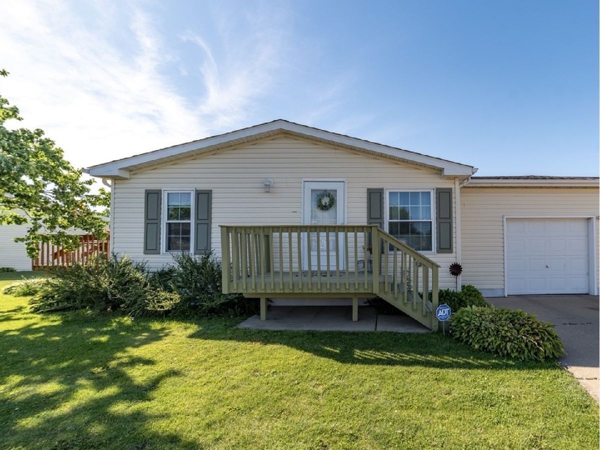  For Sale Sandwich Illinois, 238 Meadowlark Lane