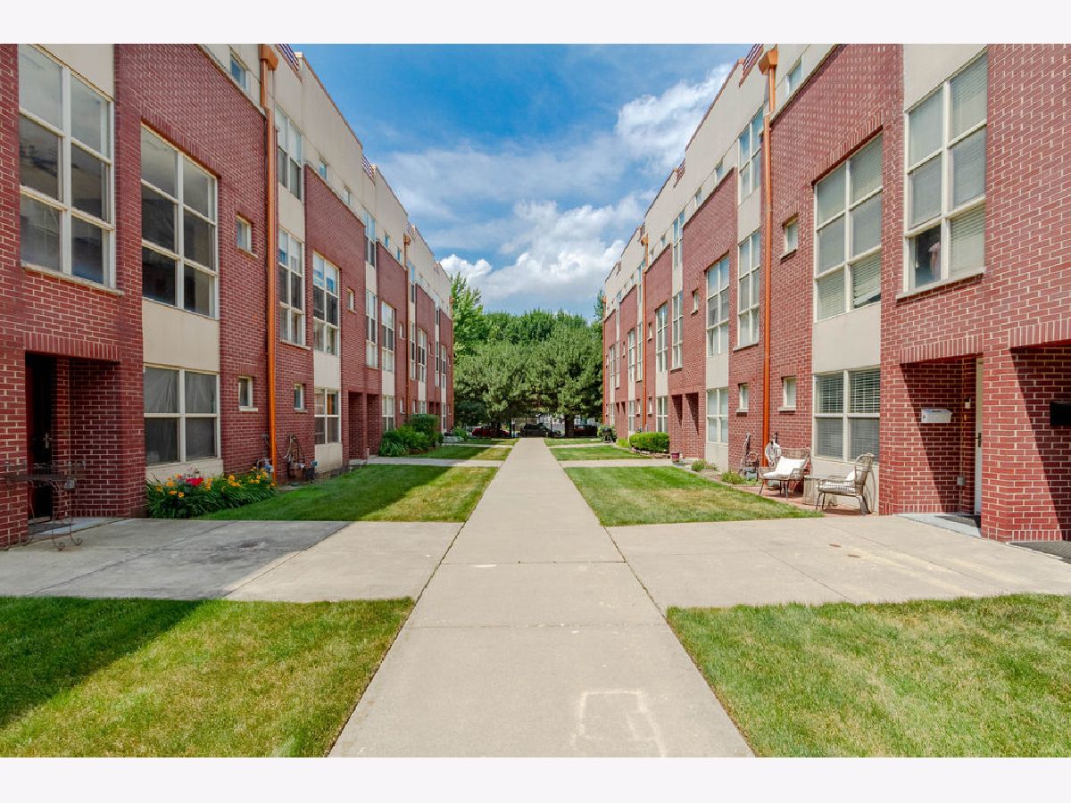  For Rent Chicago Illinois, 6957 Western