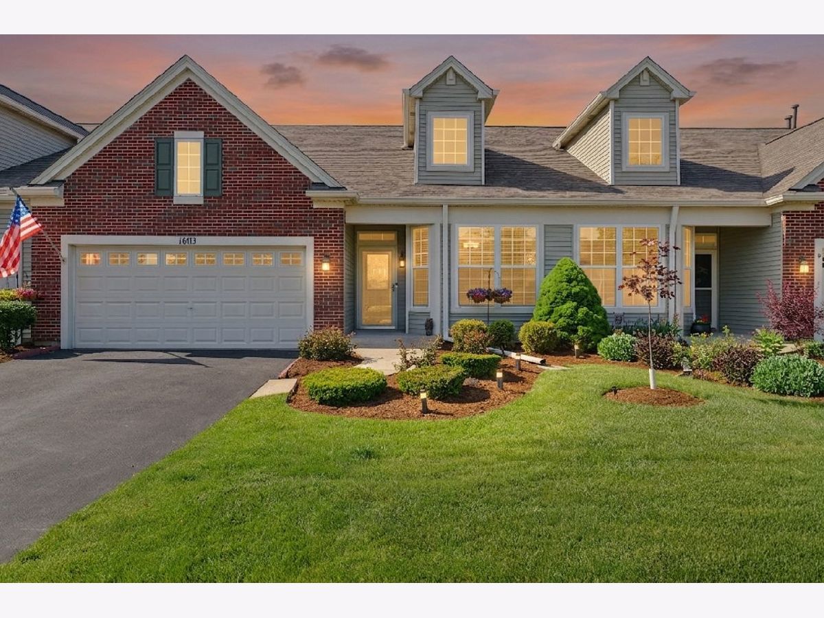  For Sale Aurora Illinois, 1603 Sedona Avenue