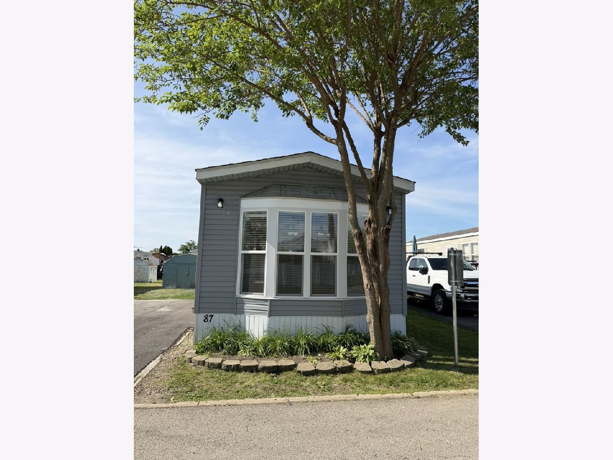  For Sale Bartlett Illinois, 87 12th Avenue