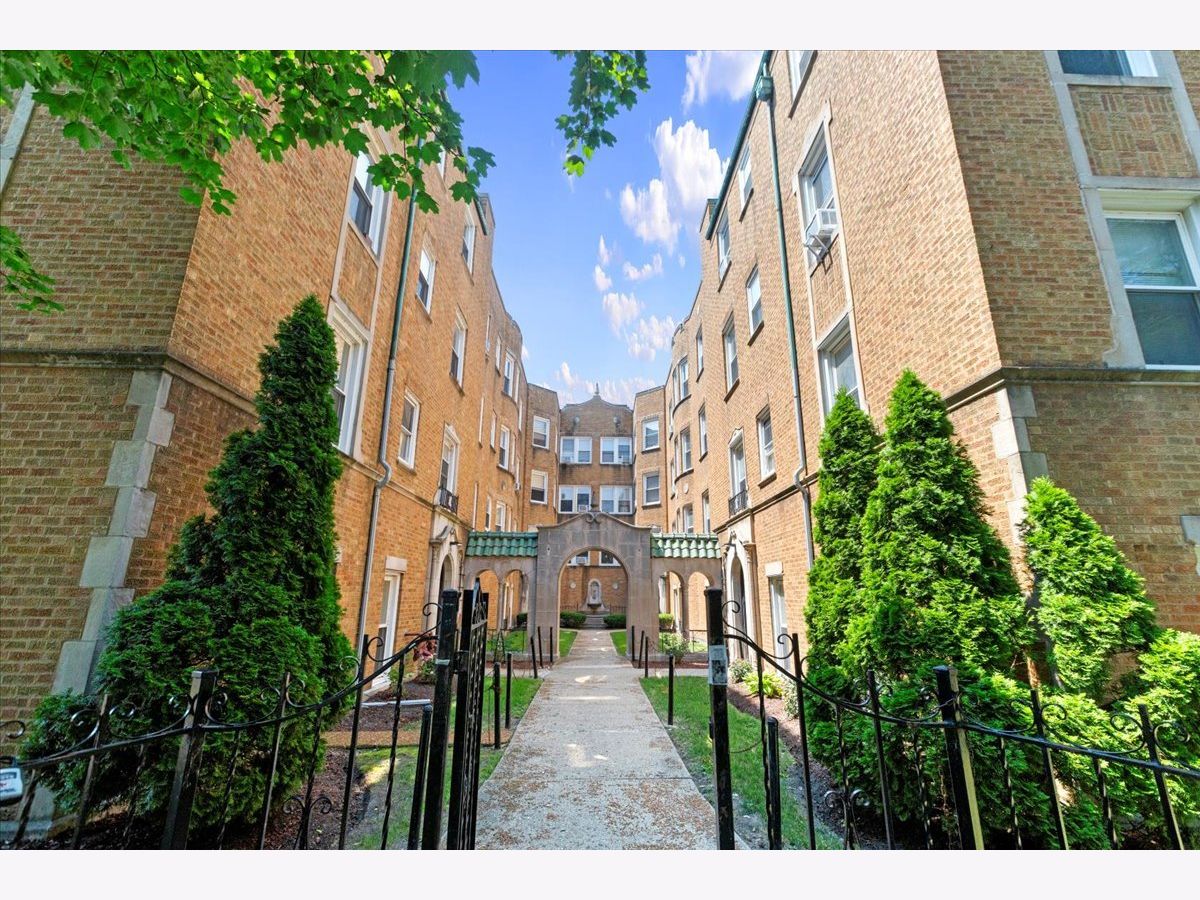  Rented Chicago Illinois, 6414 Newgard