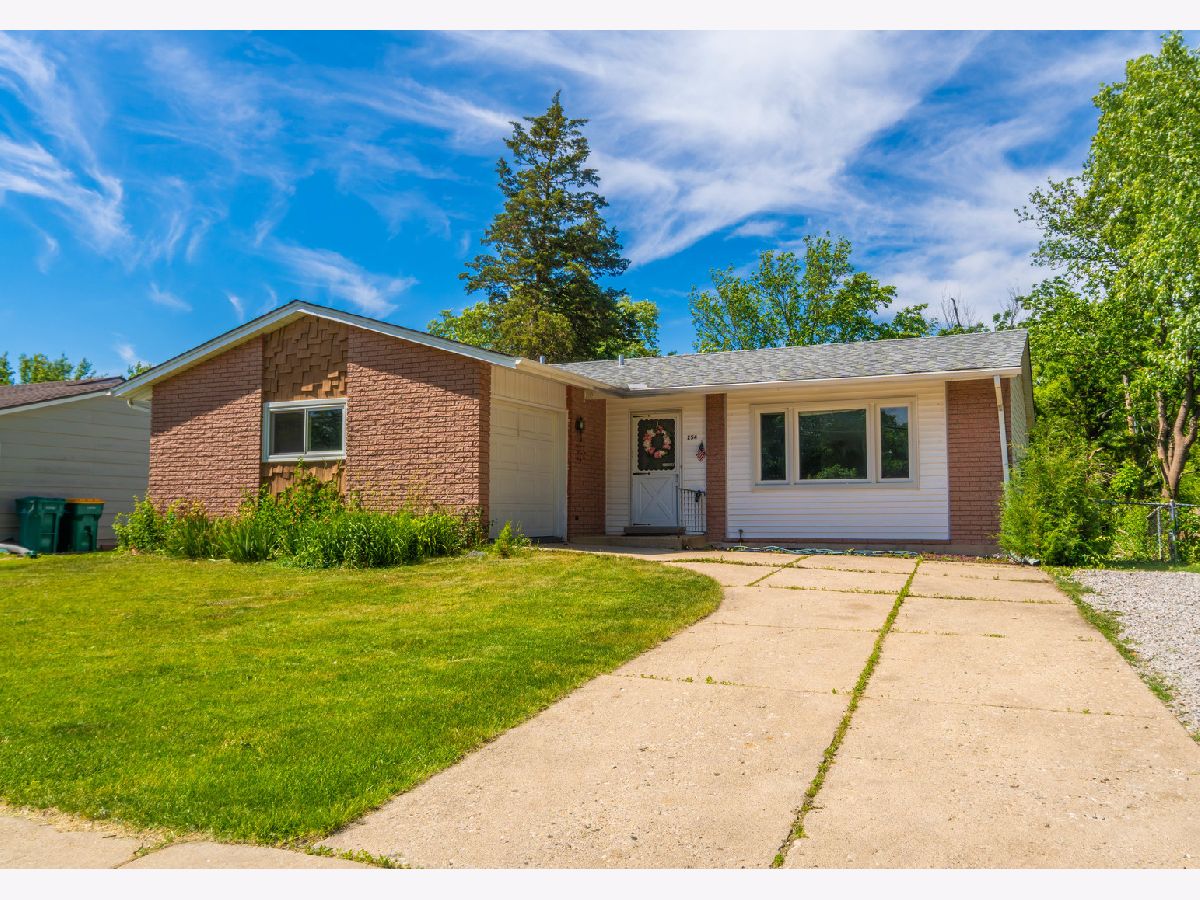  For Sale Buffalo Grove Illinois, 254 Dundee Parkway