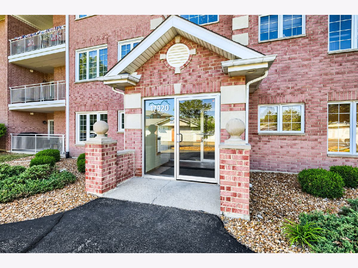  For Sale Orland Park Illinois, 17920 Settlers Pond Way