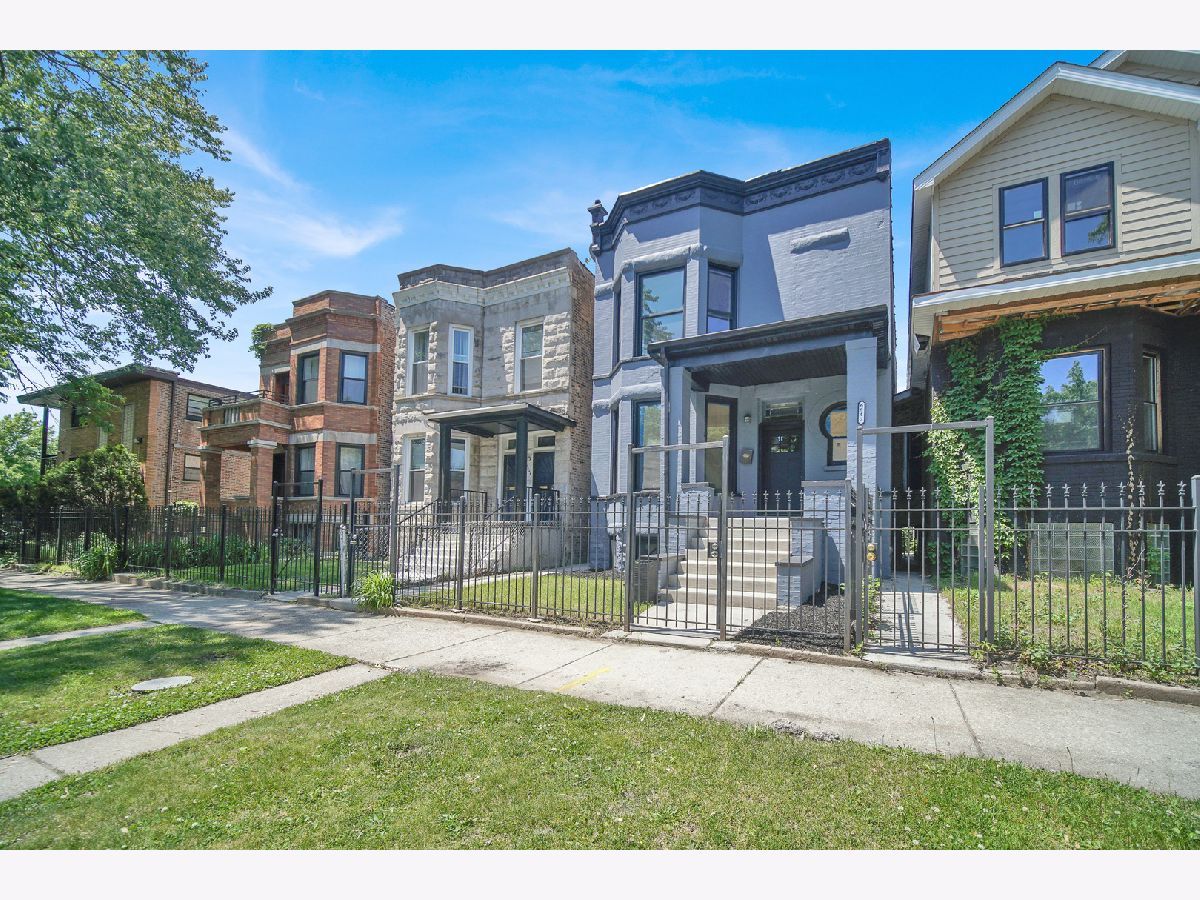  For Sale Chicago Illinois, 6642 Drexel Avenue