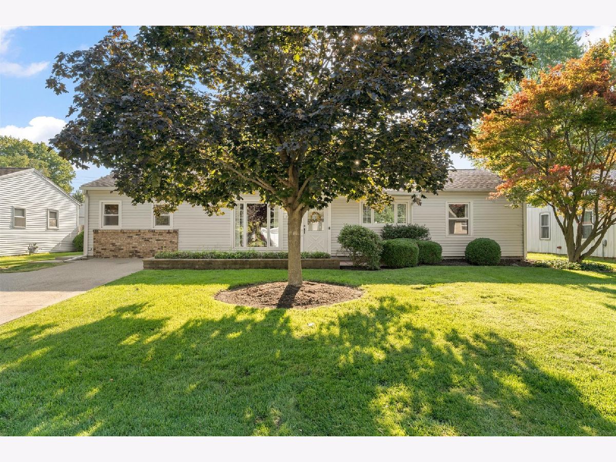 For Sale Champaign Illinois, 1010 Scottsdale Drive