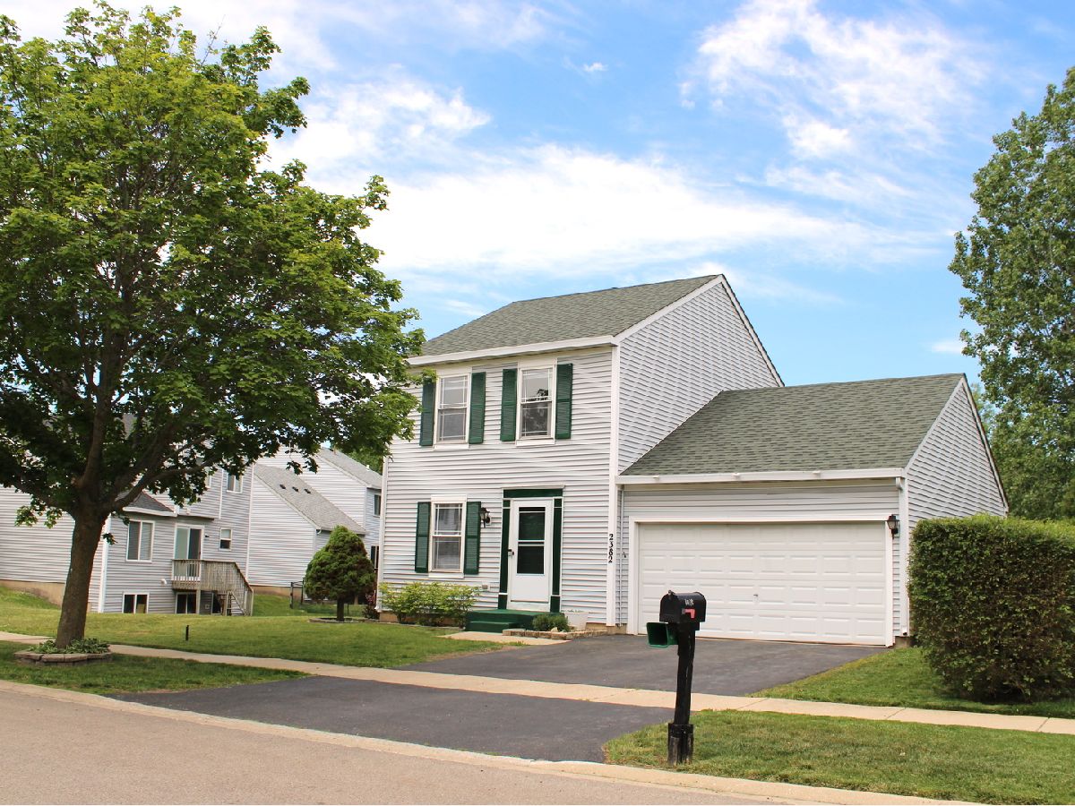  For Sale Round Lake Beach Illinois, 2382 Quaker Hollow Lane
