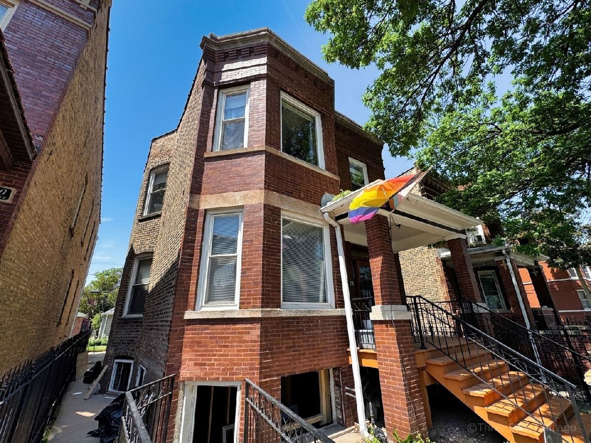  Rented Chicago Illinois, 2254 Avers