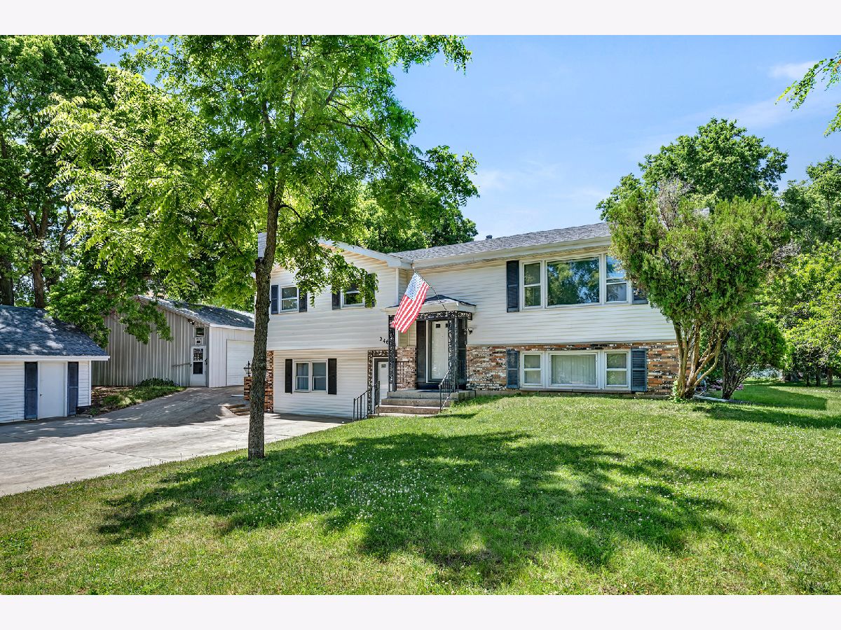 Homes For Sale Fairhaven Channahon Illinois, 24608 Eames Street