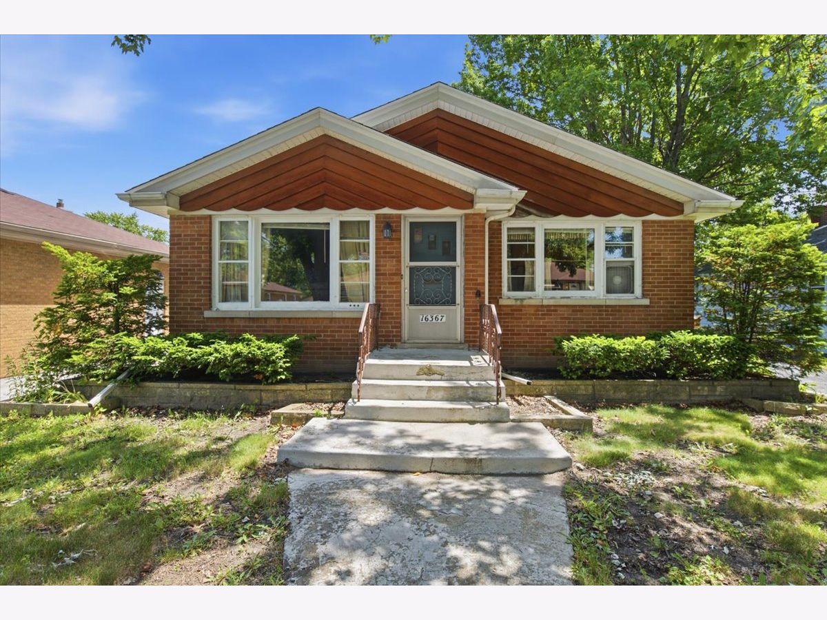  For Sale South Holland Illinois, 16367 Evans Avenue