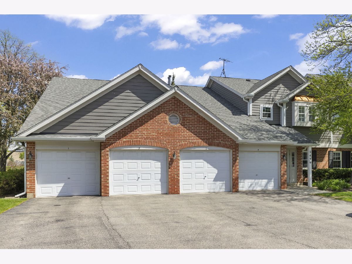 Condos & Townhomes For Sale Heatherwood Estates Schaumburg Illinois, 2450 Charleston Drive