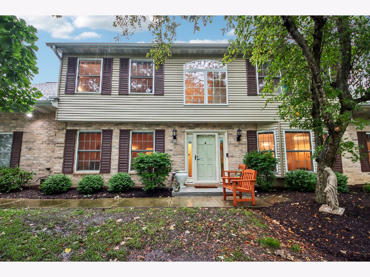 Townhomes & Condos For Sale Laurel Oaks Streamwood Illinois, 1544 Laurel Oaks Drive