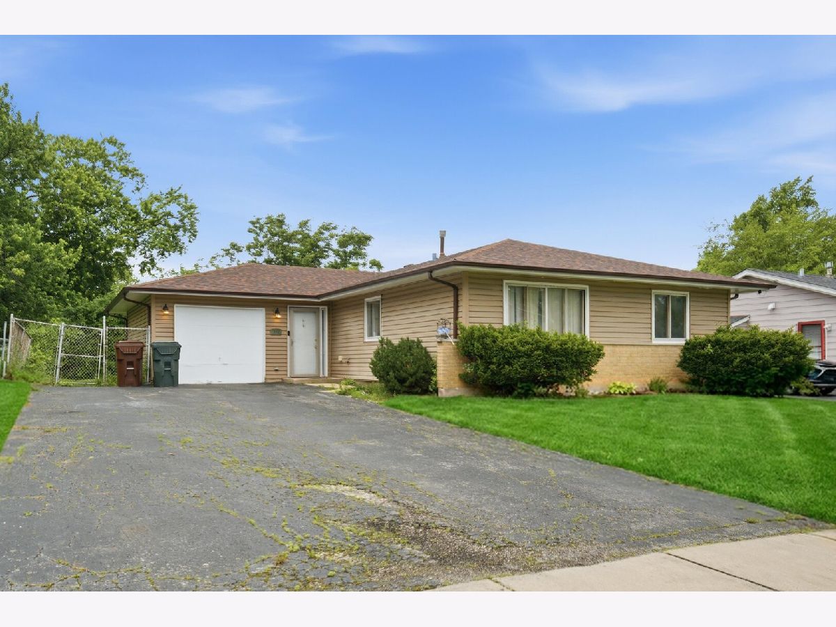  For Sale Country Club Hills Illinois, 17790 Harvard Lane
