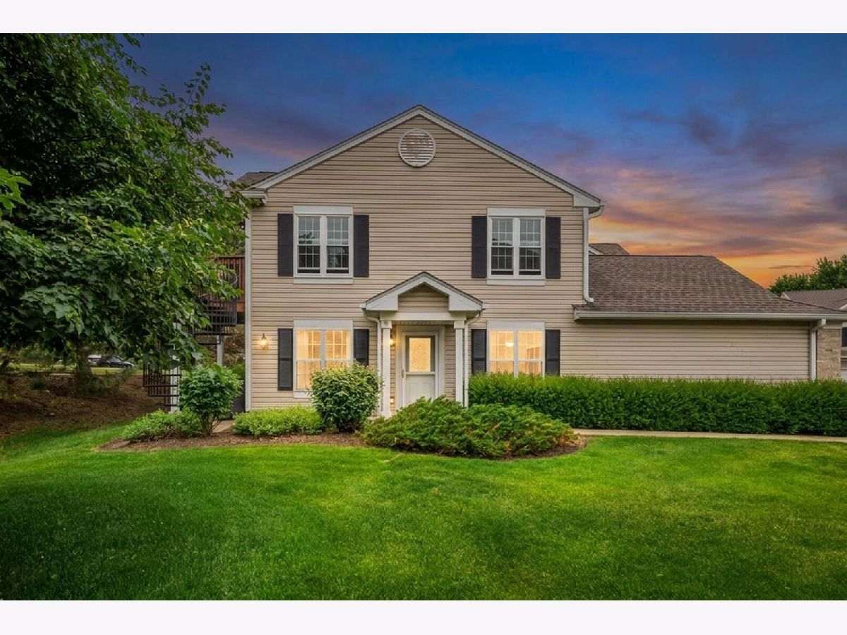  For Sale Crystal Lake Illinois, 513 Windham Cove Drive
