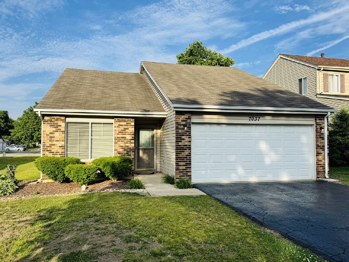  For Rent Woodridge Illinois, 7037 Yorkshire