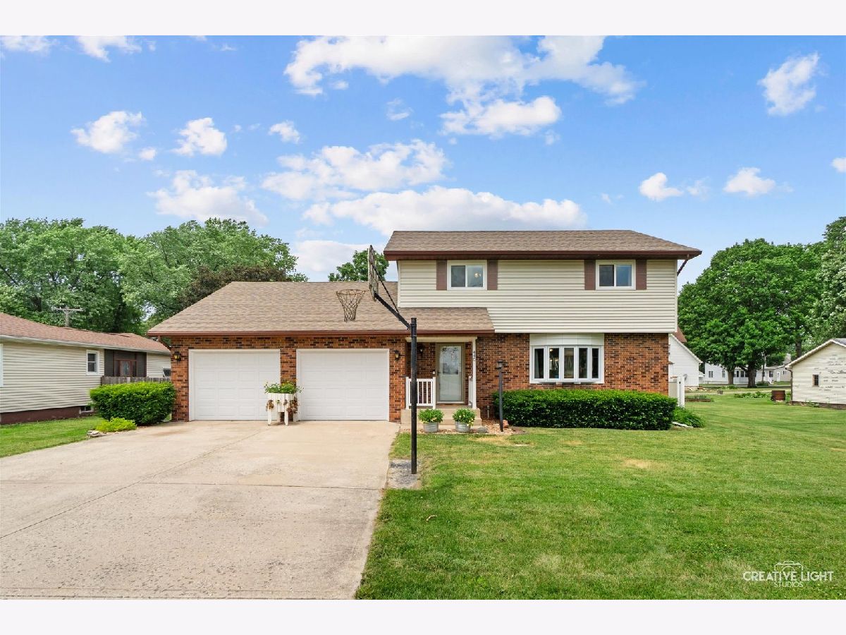  For Sale Sheridan Illinois, 440 Park Street