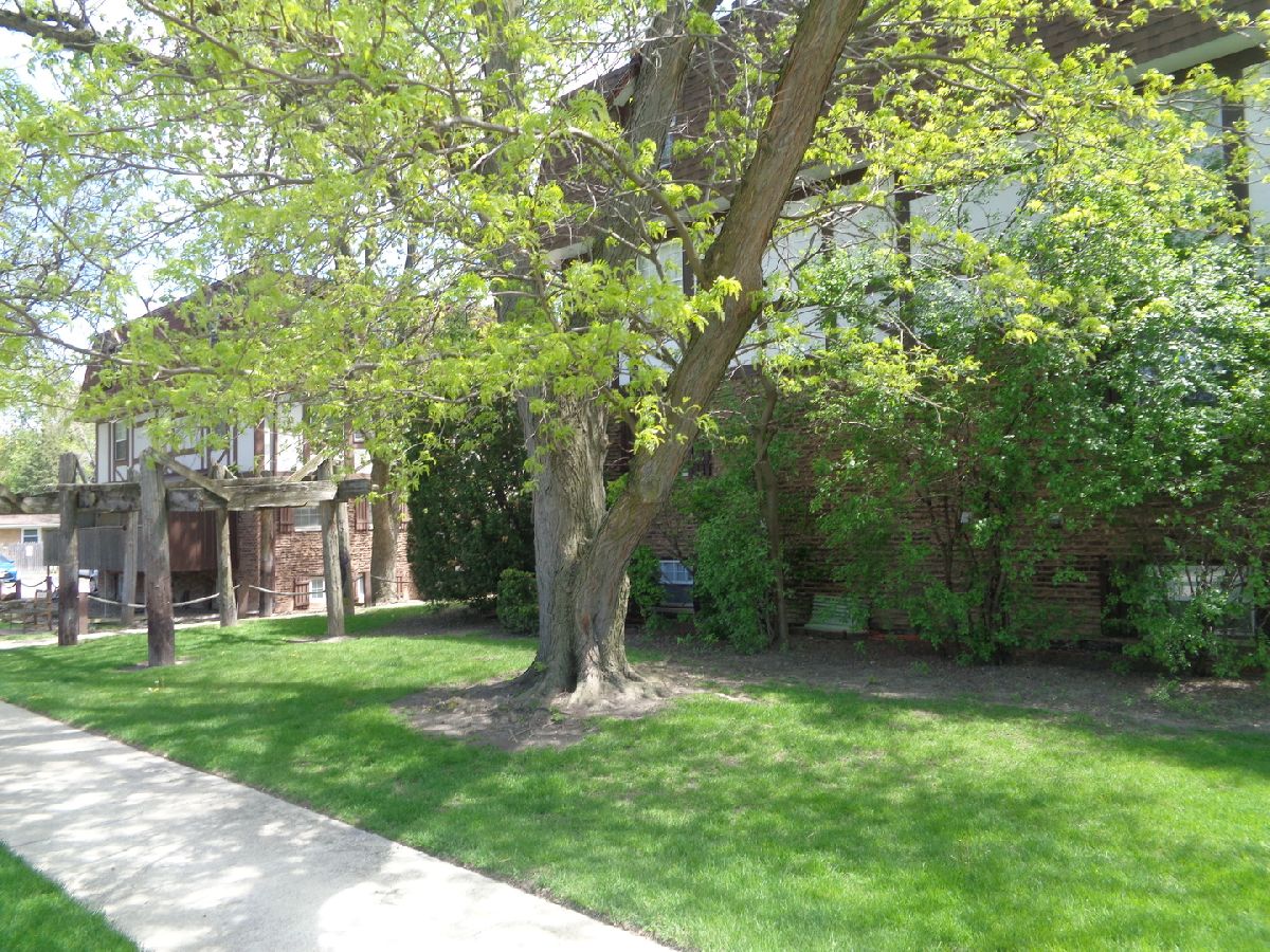  Rented Hickory Hills Illinois, 9433 86th